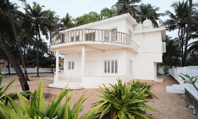 Tonse West Villa | Beach At The White House