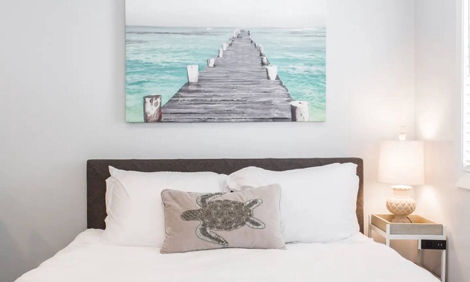 Fox Lake House | Beach Bungalow Getaway ★ Chain O Lakes
