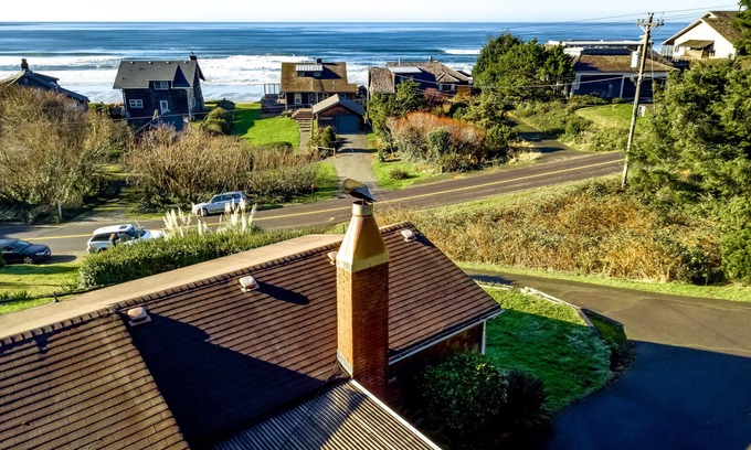 Neahkahnie Beach House | Beach Bungalow-Manzanita, Ocean View, perfect small family getaway. Dogs ok