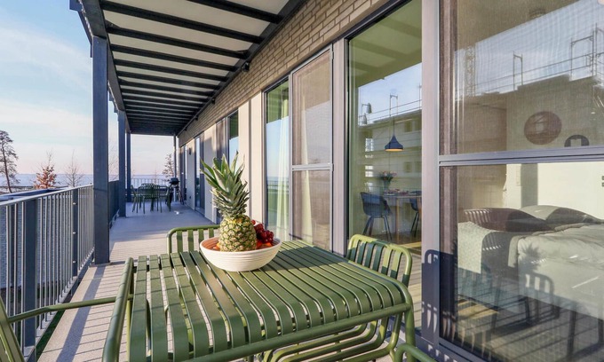 Lembruch Apartment | Beach front apartment