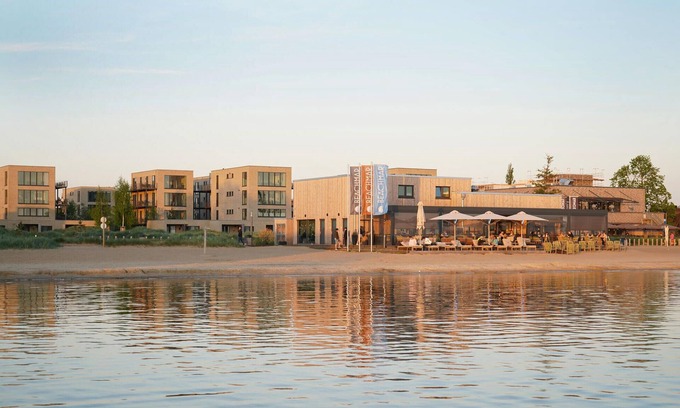 Lembruch Apartment | Beach front apartment