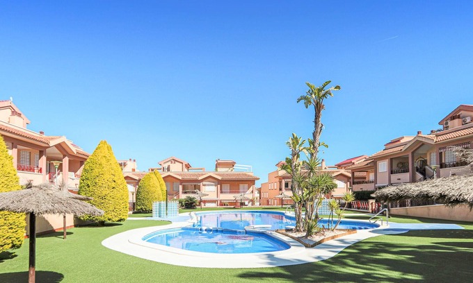 Los Arenales del Sol House | Beach front home in Santa Pola