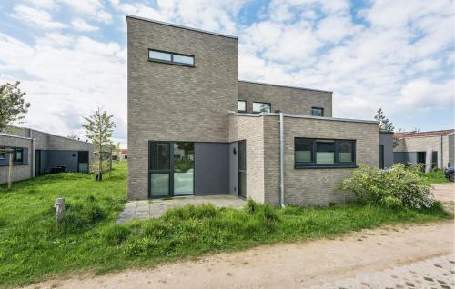 Lembruch House | Beach Front Home In Lembruchdümmer See