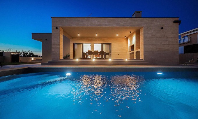 Nin House | Beach front home in Nin