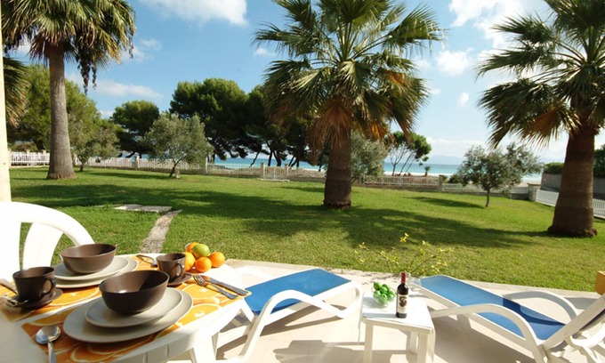 Alcudia Apartment | Beach Front Line Apartment with sea views and AC, in Port d'Alcudia