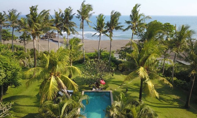 Munggu Villa | Beach front villa w/3BEDR, large garden 2000m2, sea view in Seseh, Canggu