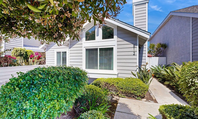 Aviara Cottage | Beach Getaway with Furnished Patio & Full Kitchen + Shared Pool & Spa
