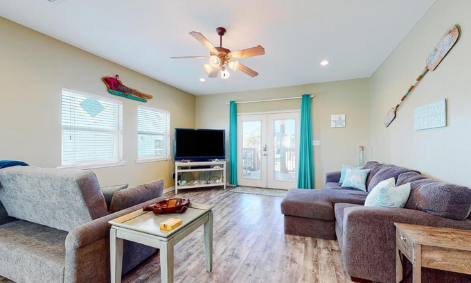 Fort Morgan House | Beach Happy