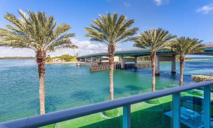 Bal Harbour Apartment | Beach Haus Bal Harbour