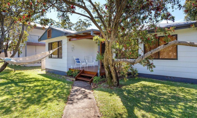 Hawks Nest House | Beach House - Australian Coastal Style Beach House