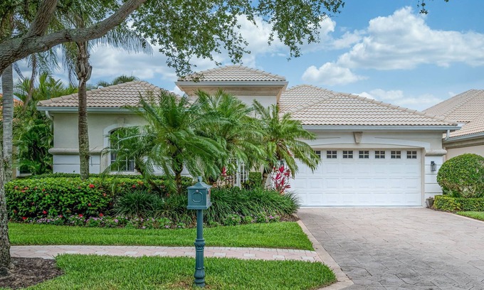 Wabasso Beach House | Beach house in gated community. 4/3 with pool & hot tub, including guest cabana.