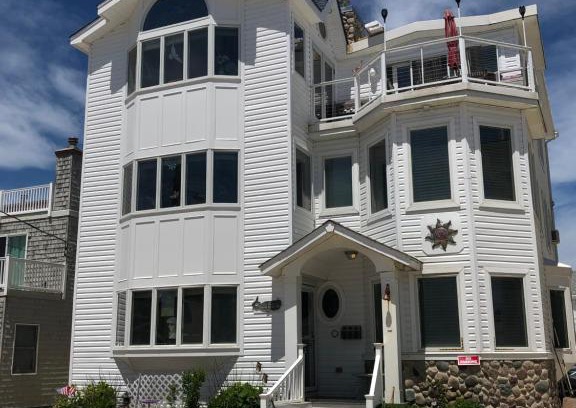 North Beach Haven House | Beach House Retreats 6-just 30 Steps from the Beach with Rooftop Hot Tub and Gourmet Kitchen