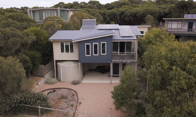 Sandy Point House | Beach House Retreat - ‘Bob-Inn’