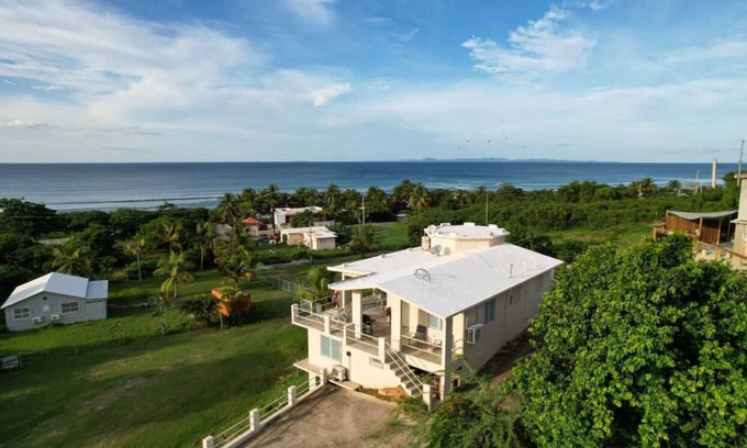 Puerto Diablo House | Beach House Steps to the Beach
