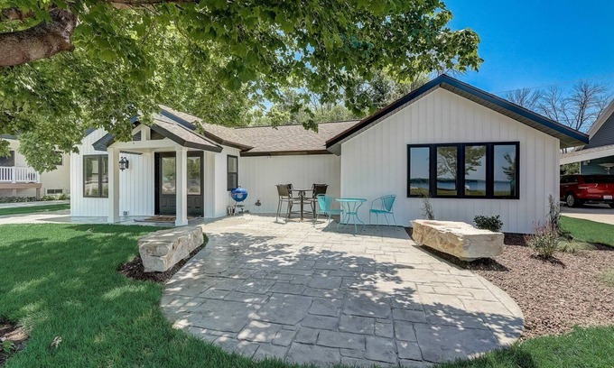 Lake Mills House | Beach House