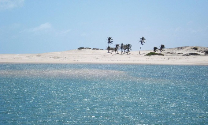 Aguas Belas House | Beach house with pool in Aguas Belas, Caponga (Internet /WiFi available)