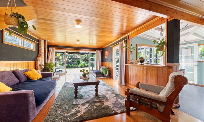 Bethells Beach House | Beach, Lake, Bush and more..