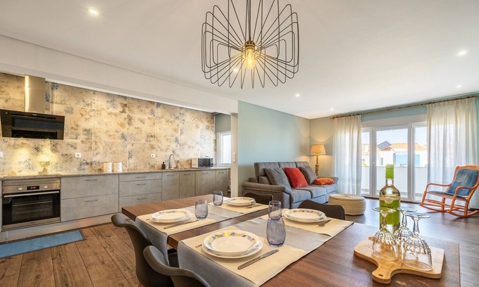 Praia de Santa Cruz Apartment | Beach Nest