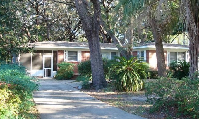 Jekyll Island House | BEACH OAKS 3 bedrooms, 2 bathrooms