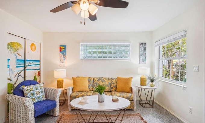 Gulfport Apartment | Beach Quarters #4