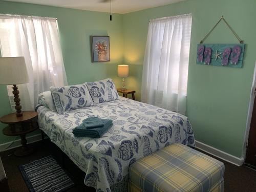 Cottage Line Apartment | Beach Side Studio #1 apts