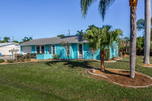 Iona House | Beach Time In Paradise