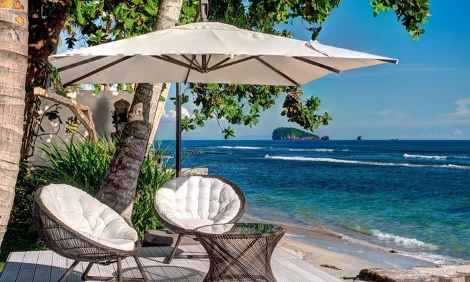 Candi Dasa House | Beach View 4BR Villa Located In Candidasa! 8Min Walk To The Beach! W/Swim Pool!