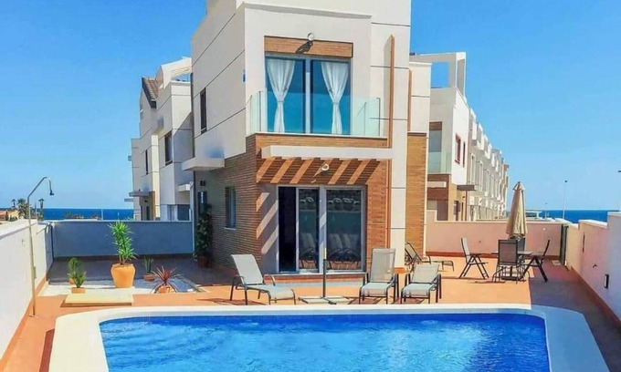Puerto de Mazarron Villa | Beach villa with panoramic sea and mountain views