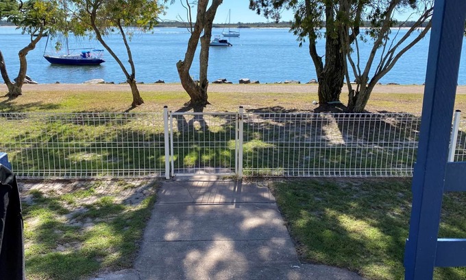 Traviston House | Beachcomber - Burrum Heads - Riverfront - 2BR - Pets Welcome