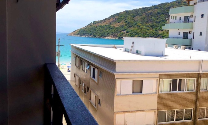 Prainha Apartment | Beachfront apartment with two bedrooms and parking space