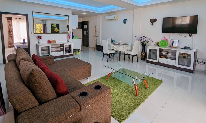 Klong Son Apartment | Beachfront 1 Bedroom Apartment with Sea View