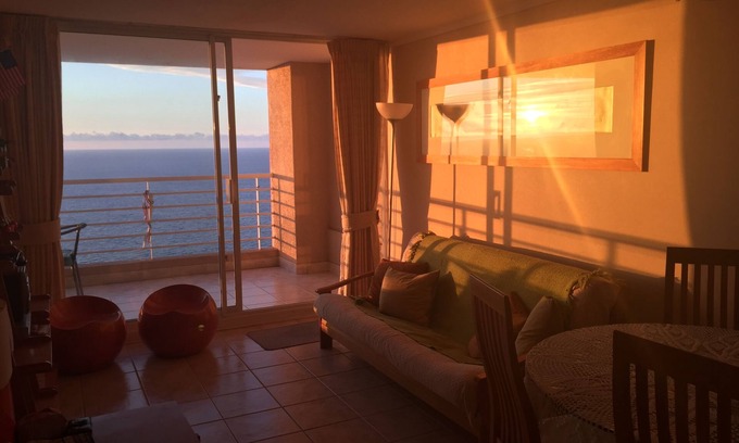 Renaca Apartment | Beachfront 2 Bed/2 Bath Apartment