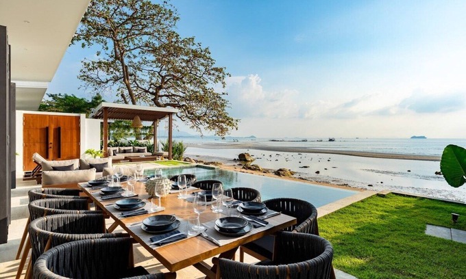 Na Thon Villa | Beachfront 4BR Sunset Villa w/Staff & Saltwater Infinity Pool