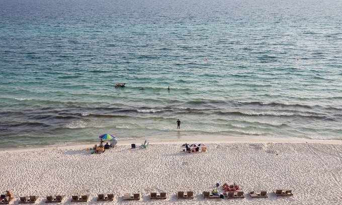 West Panama City Beach Condo | Beachfront, 4th Floor at SPLASH! FREE Beach Chairs & Umbrella Included!