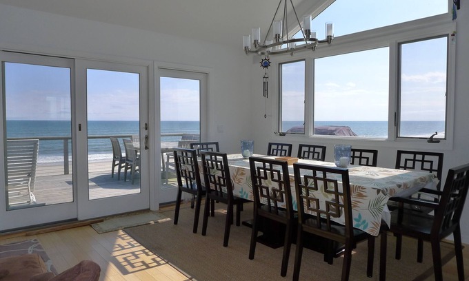 Ocean Bay Park House | Beachfront 5-bedroom vacation home, 15-minute walk to Ocean Beach