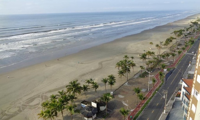 Vila Assuncao Apartment | Beachfront Apartment with 01 Bedroom in Praia Grande - SP