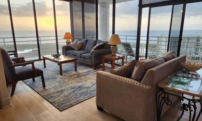 South Padre Island Condo | Beachfront Bliss: Condo with Unforgettable Ocean Views #922
