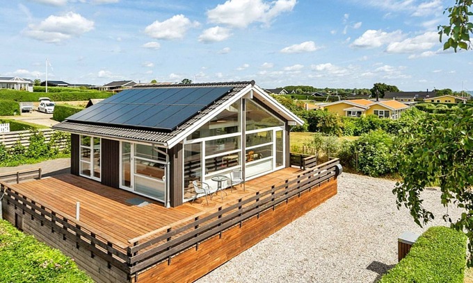 Hejlsminde Strand House | Beachfront Bliss in Hejlsminde - By Traum Ferienwohnungen