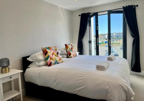 Margate Apartment | Beachfront Bliss Margate With Sea Views Sleeps 7