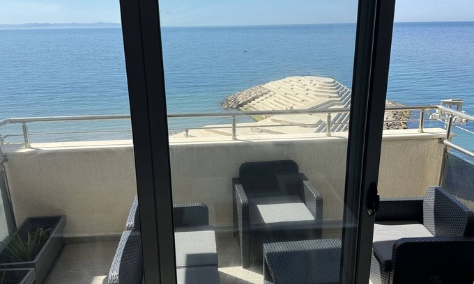 Durres Apartment | Beachfront BS Apartment 6