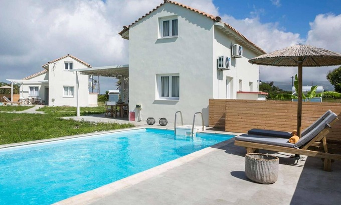 Kounopetra Villa | Beachfront complex of villas