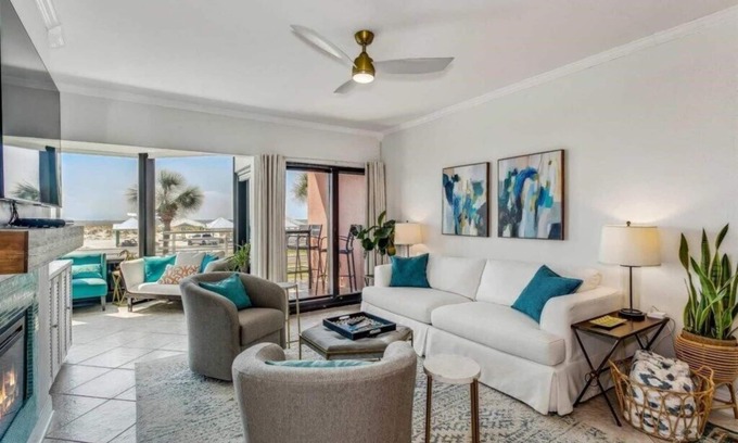 Pensacola Beach Condo | Beachfront Condo with 2 balconies & Endless Gulf Views- Palm Beach Club 123