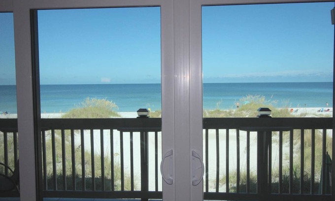 Indian Shores Condo | Beachfront Condo with amazing views of the Gulf of Mexico.
