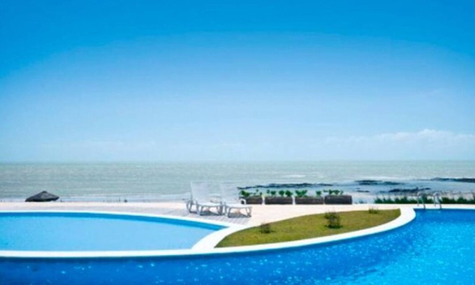 Rio do Fogo Ski Chalet | Beachfront condominium chalet in Zumbi Beach Resort
