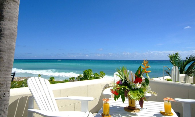 Silver Sands Apartment | Beachfront DeLuxe apartment right on the beach