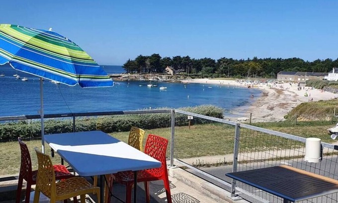 Piriac-sur-Mer Apartment | Beachfront gite 30m family beach with lifeguard
