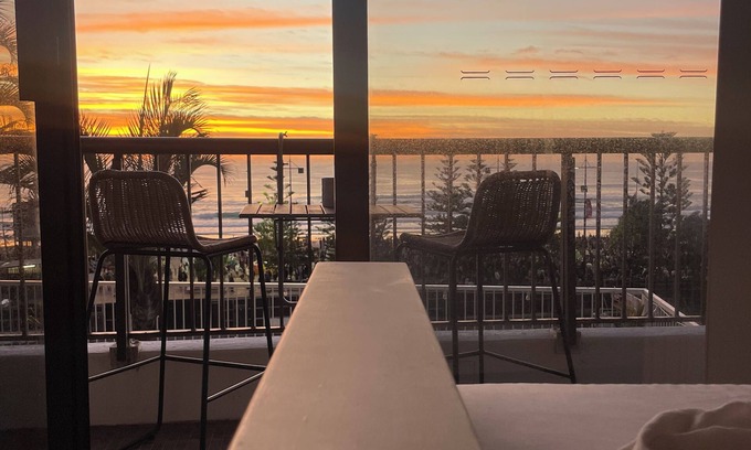 Surfers Paradise Apartment | Beachfront Hideaway - Serenity by the sea