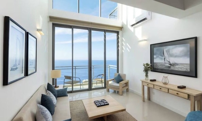 Galle Condo | Beachfront Luxury, 3BR Duplex, Views, Pool, Dining & Steps to Sand, Galle,