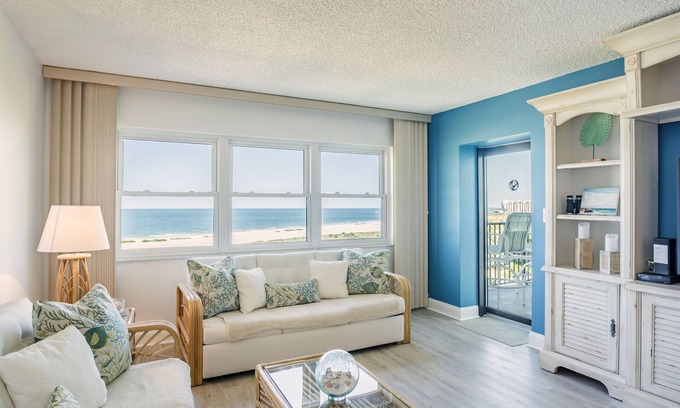 Sand Key Condo | Beachfront Luxury Living W/Heated Pool & Spa