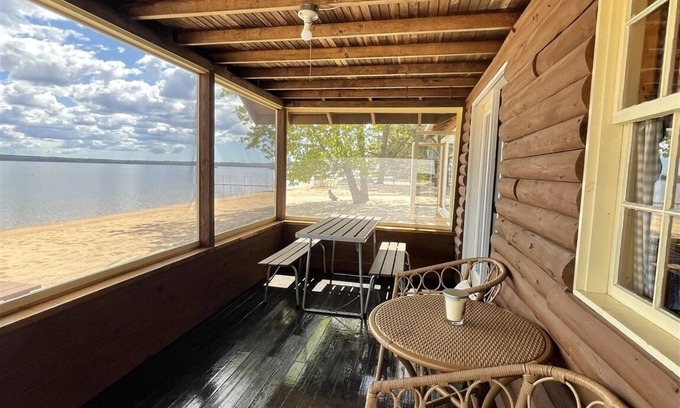 Standish Villa | BEACHFRONT ON SEBAGO LAKE